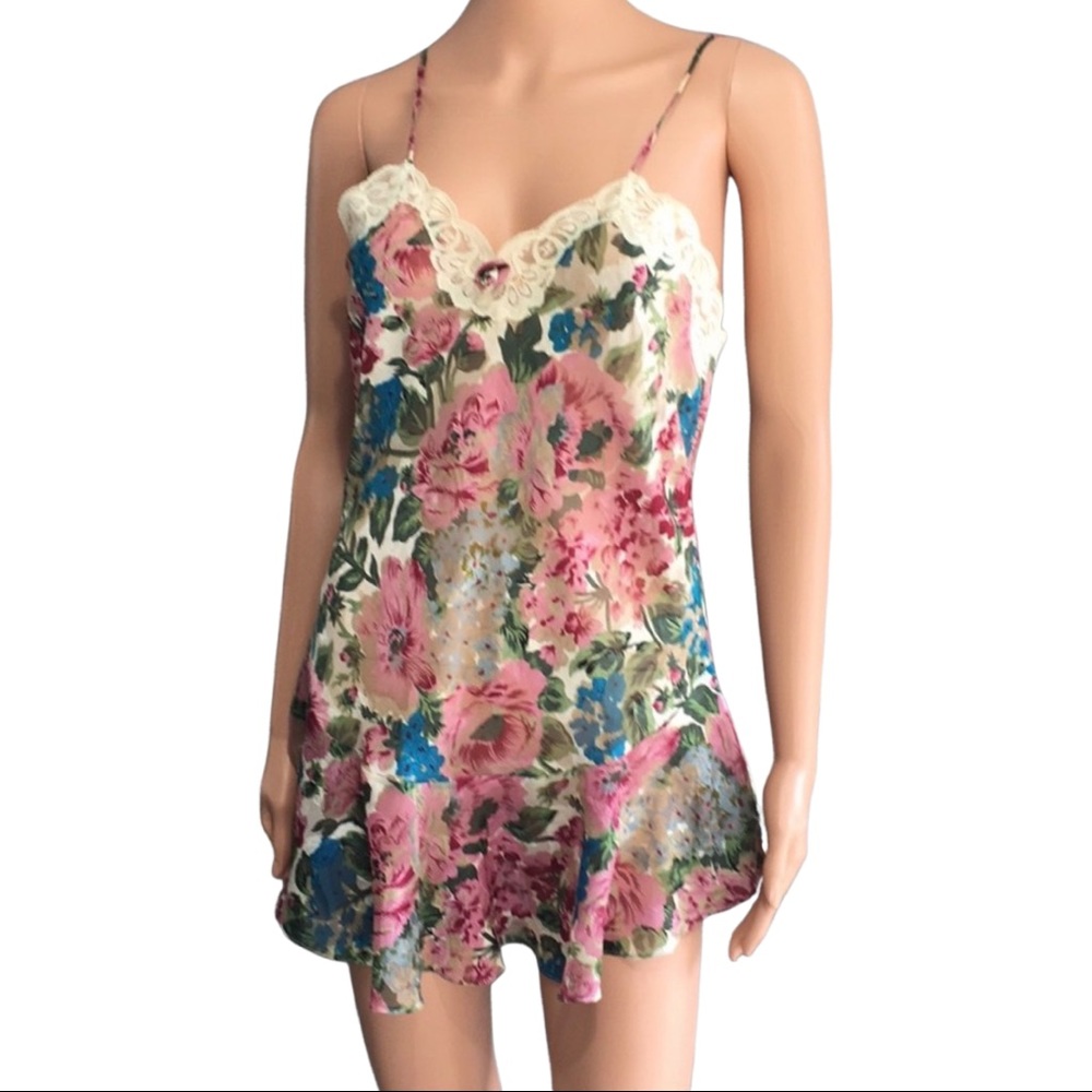 ⚡️Victoria’s Secret Night Gown - Picture 6 of 8